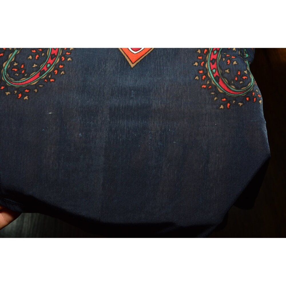 Lavish Blue Paisley Tank Top Women's Size Large Boho Festival Lightweight - Picture 4 of 7